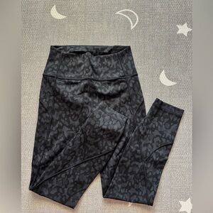 Lululemon leggings size 4 inseam 23”